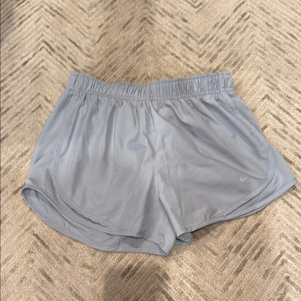 Nike Gray Athletic Shorts Lightweight Breathable Design